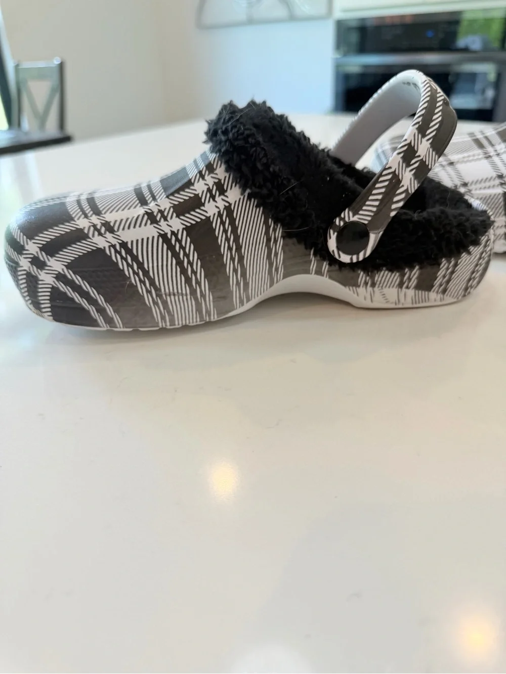 Off brand Women’s crocks, plush inside worn couple times, says size 5/6 fits 8